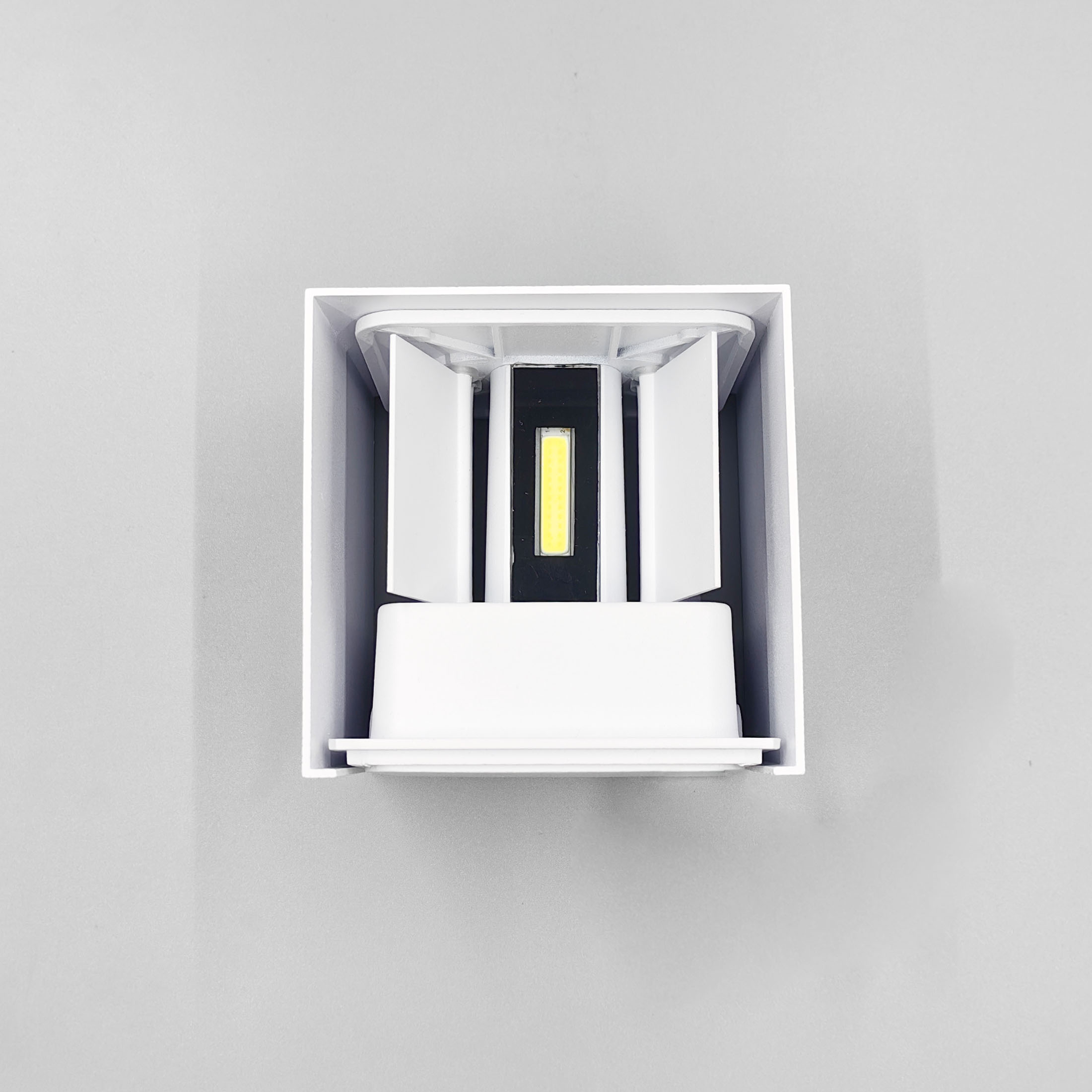 CCT-9516 W03 CCT-9516 W03