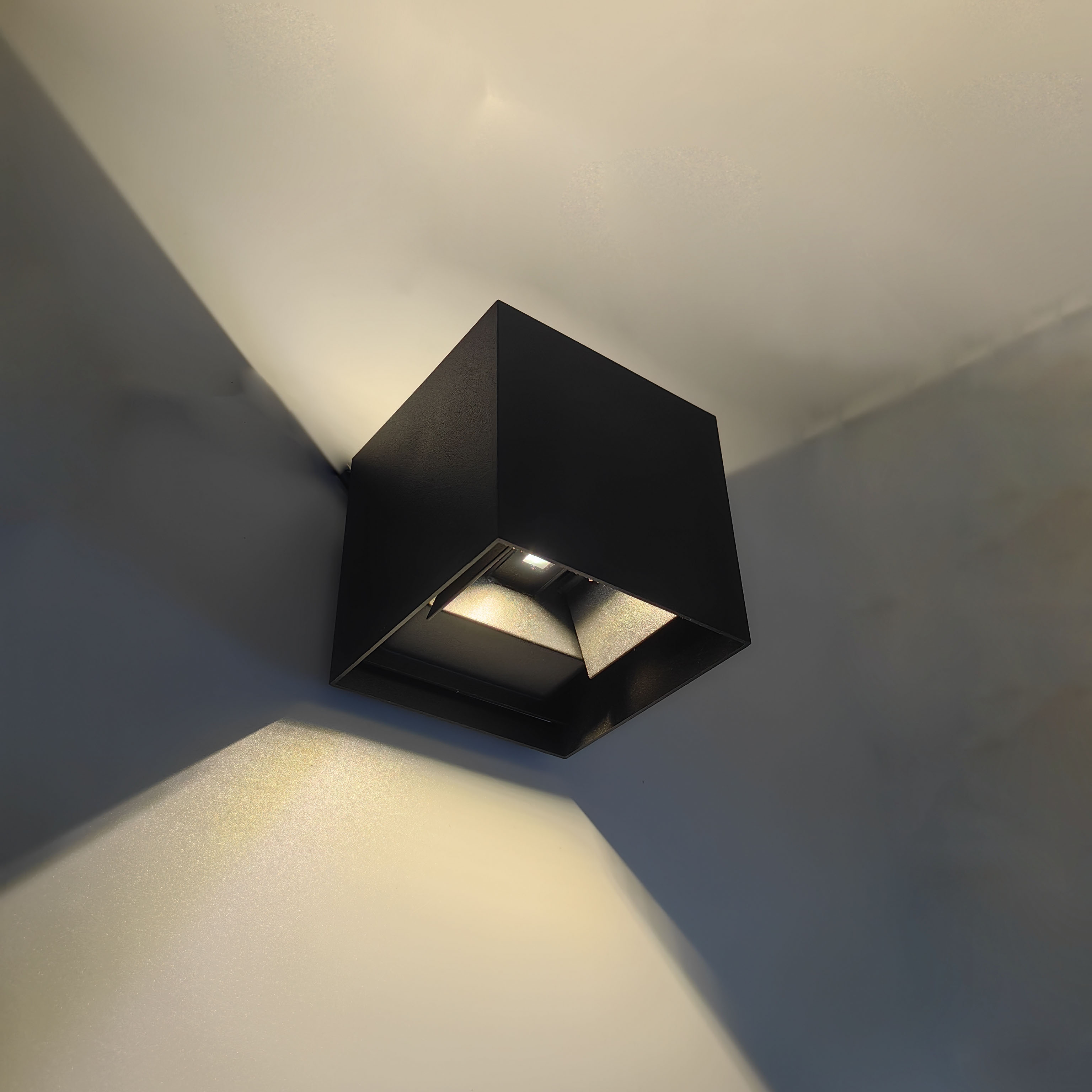 CCT-9516 B04 CCT-9516 B04